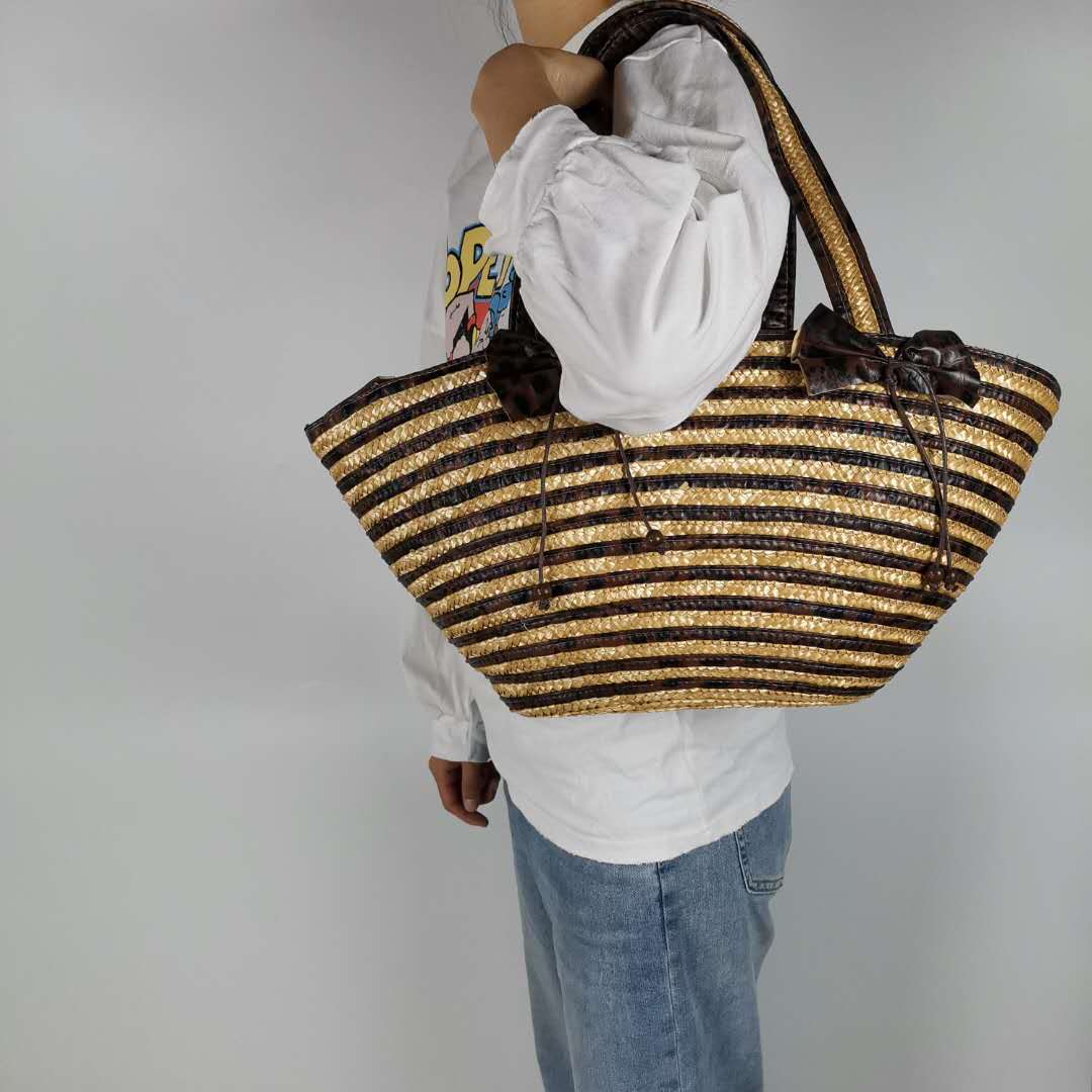 straw bags