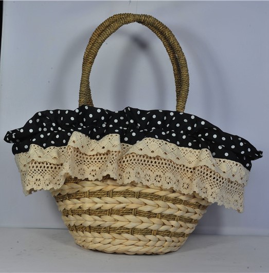 straw bags