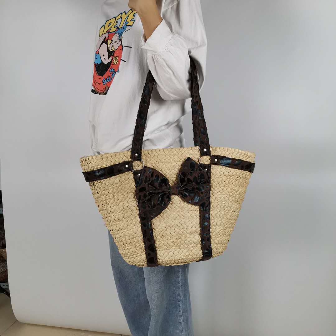 straw bags